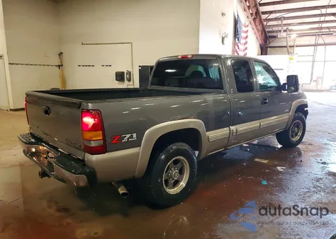 2001 Chevrolet Silverado K1500 из США, поврежденный, VIN 2GCEK19T011358997